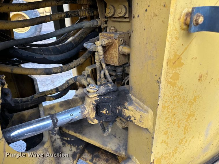 image for item DP8377 1999 Komatsu  WA320-3MC wheel loader