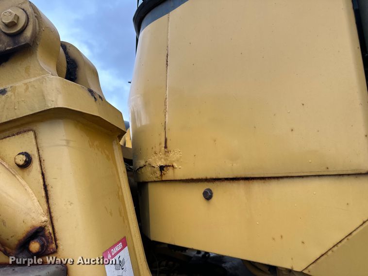 image for item DP8377 1999 Komatsu  WA320-3MC wheel loader