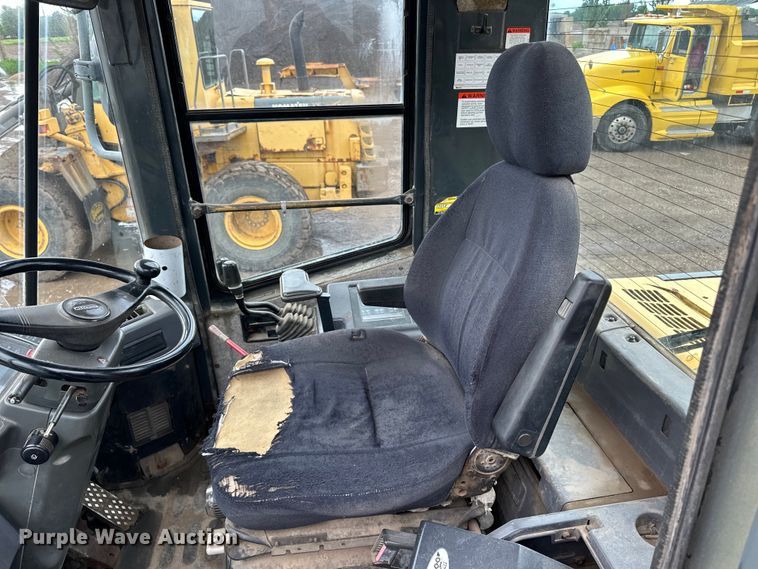 image for item DP8377 1999 Komatsu  WA320-3MC wheel loader