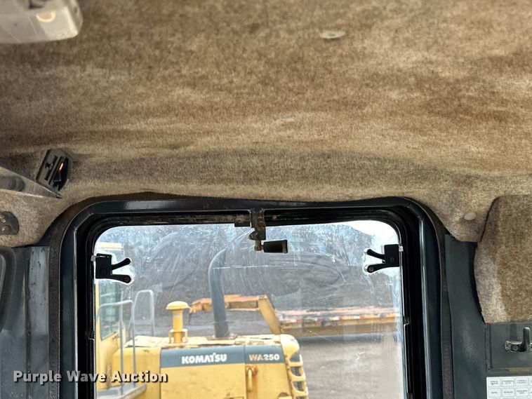 image for item DP8377 1999 Komatsu  WA320-3MC wheel loader