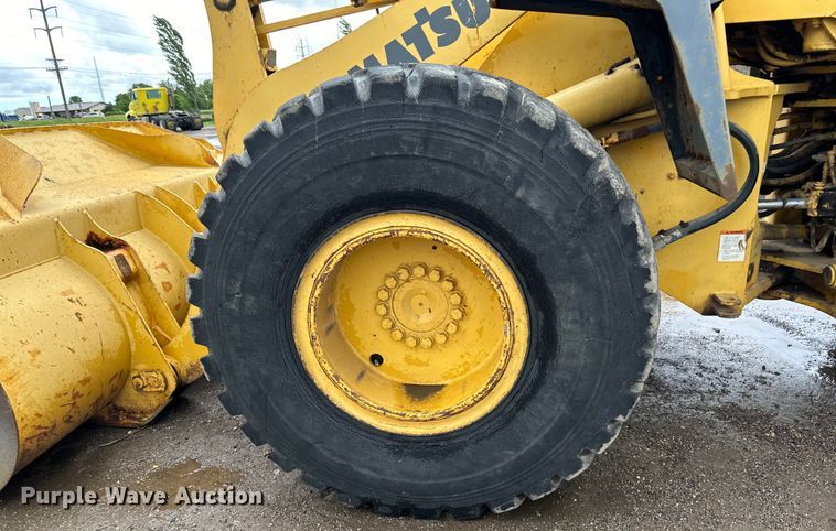 image for item DP8377 1999 Komatsu  WA320-3MC wheel loader