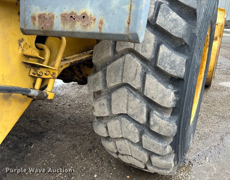image for item DP8377 1999 Komatsu  WA320-3MC wheel loader