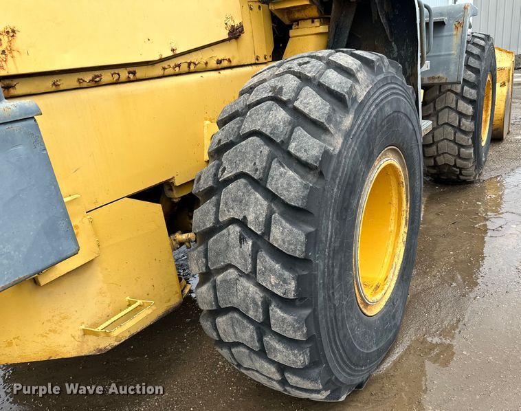image for item DP8377 1999 Komatsu  WA320-3MC wheel loader