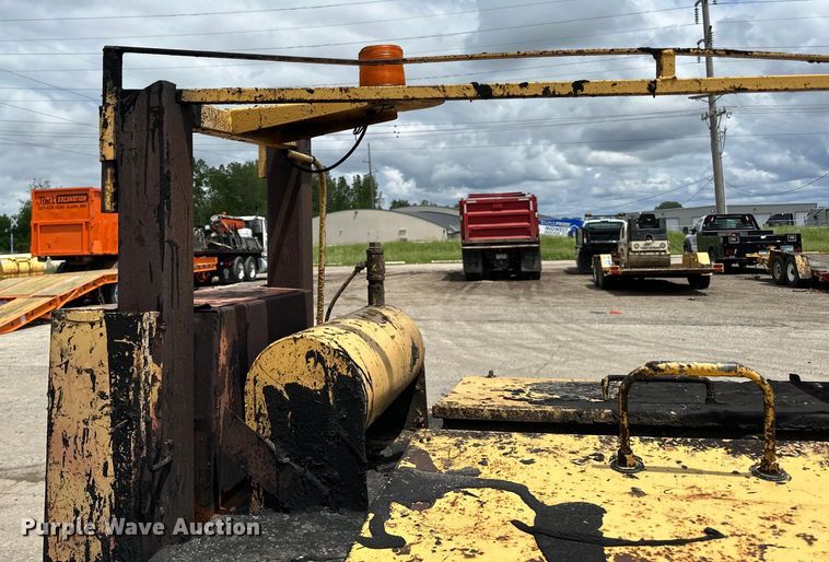 image for item DP8383 Bear Cat  250D pothole patcher