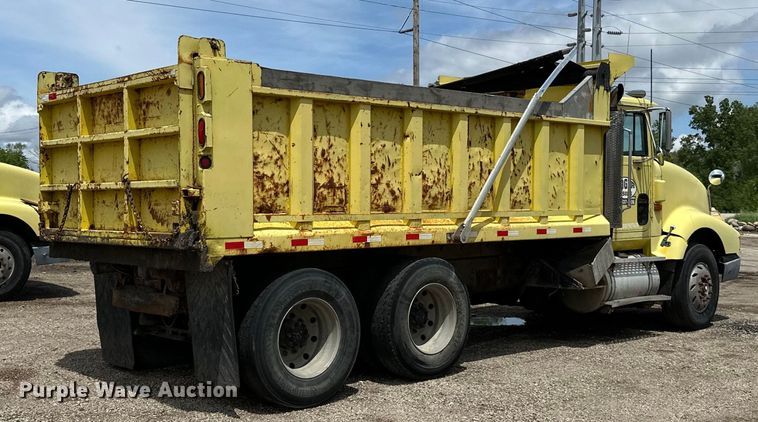 image for item DP8384 1992 International  9200 dump truck