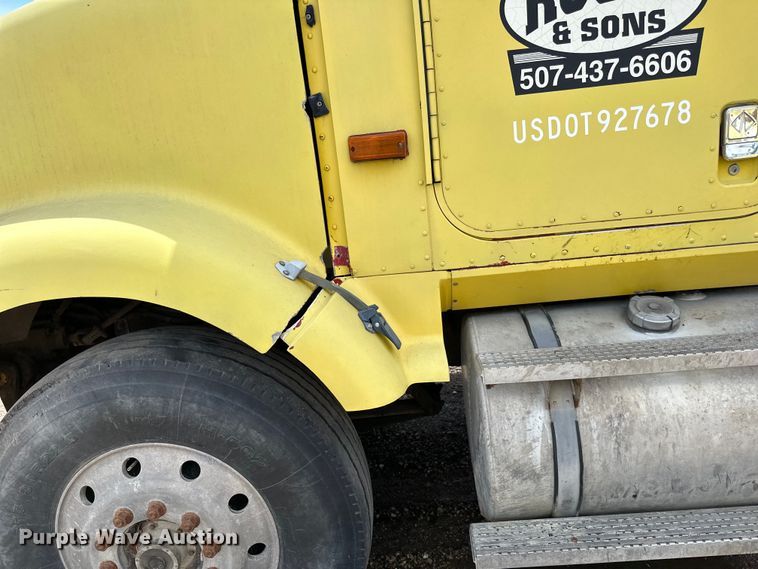 image for item DP8384 1992 International  9200 dump truck