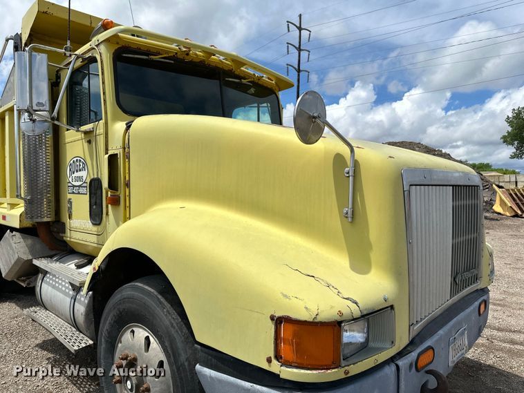 image for item DP8384 1992 International  9200 dump truck