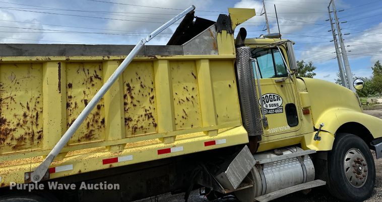 image for item DP8384 1992 International  9200 dump truck