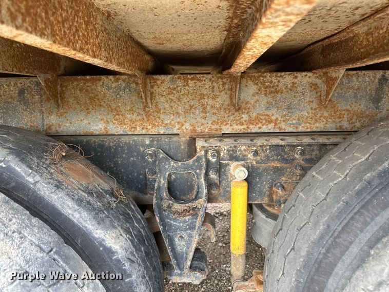 image for item DP8384 1992 International  9200 dump truck