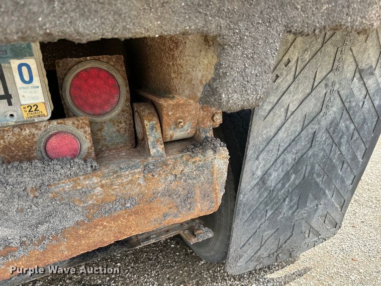 image for item DP8384 1992 International  9200 dump truck