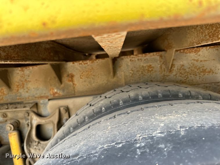 image for item DP8384 1992 International  9200 dump truck