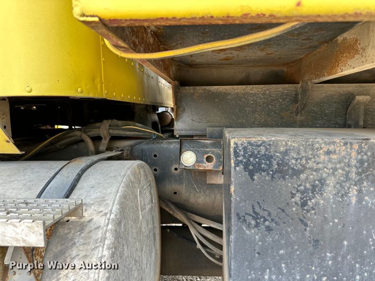 image for item DP8384 1992 International  9200 dump truck