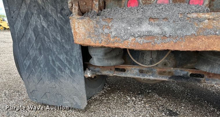 image for item DP8384 1992 International  9200 dump truck