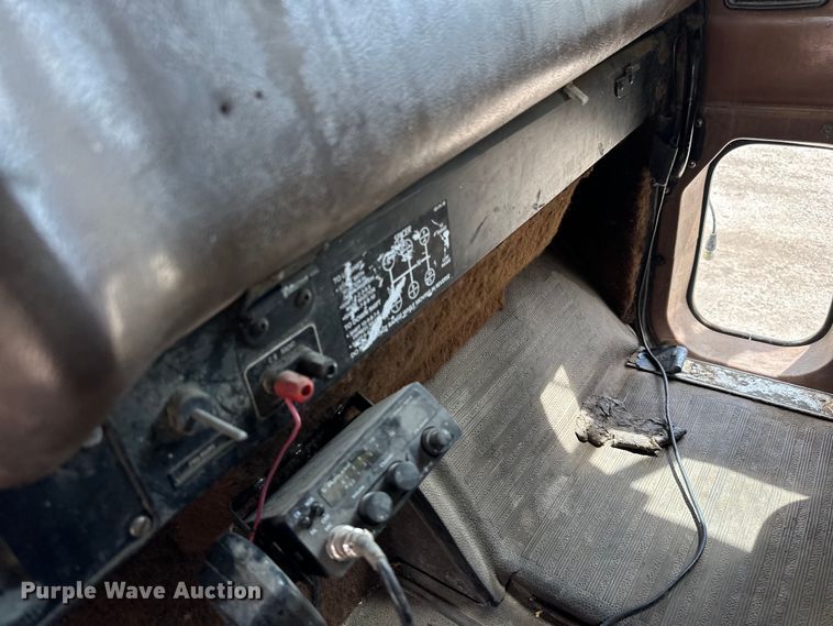 image for item DP8384 1992 International  9200 dump truck