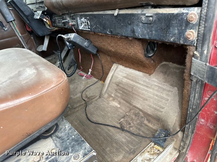 image for item DP8384 1992 International  9200 dump truck