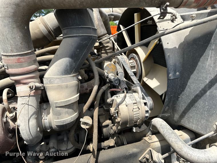 image for item DP8384 1992 International  9200 dump truck