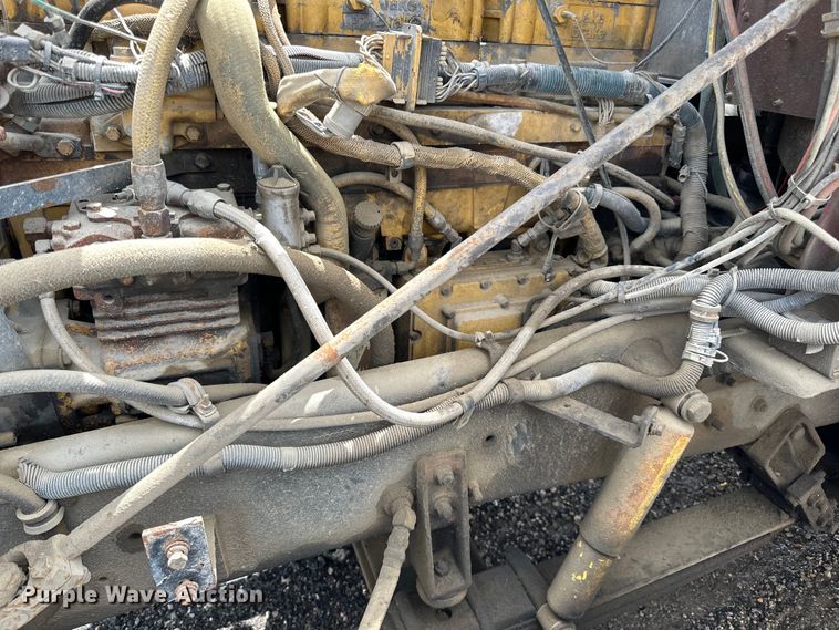 image for item DP8384 1992 International  9200 dump truck
