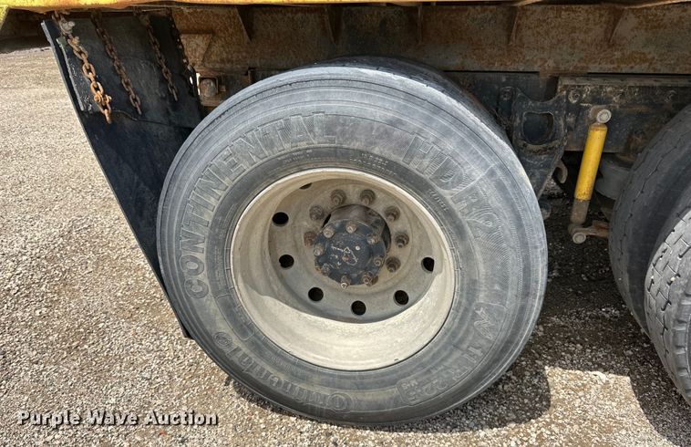 image for item DP8384 1992 International  9200 dump truck