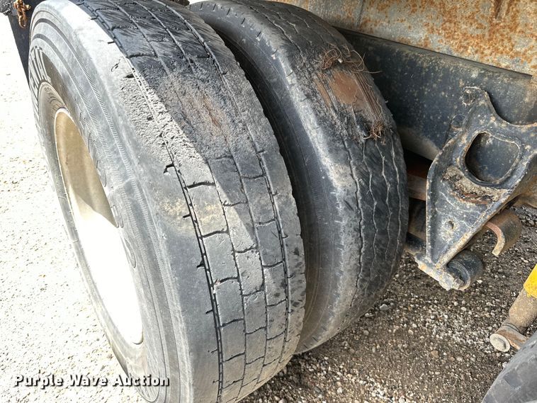 image for item DP8384 1992 International  9200 dump truck