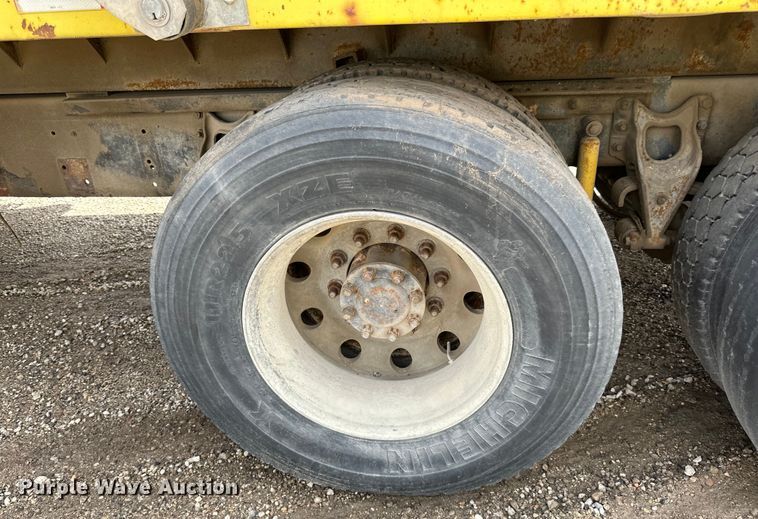 image for item DP8384 1992 International  9200 dump truck