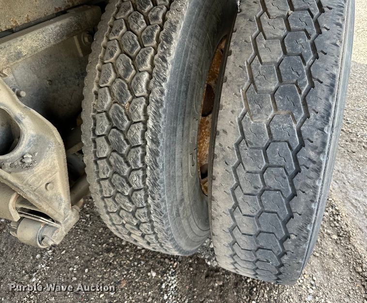 image for item DP8384 1992 International  9200 dump truck