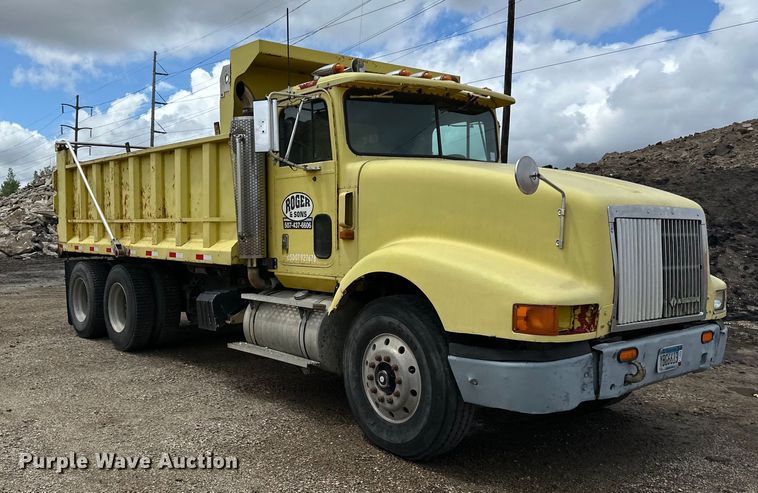 image for item DP8385 1993 International  9400 dump truck