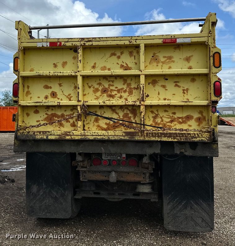 image for item DP8385 1993 International  9400 dump truck