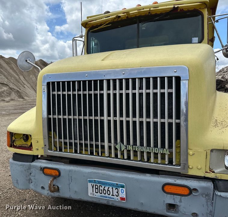 image for item DP8385 1993 International  9400 dump truck