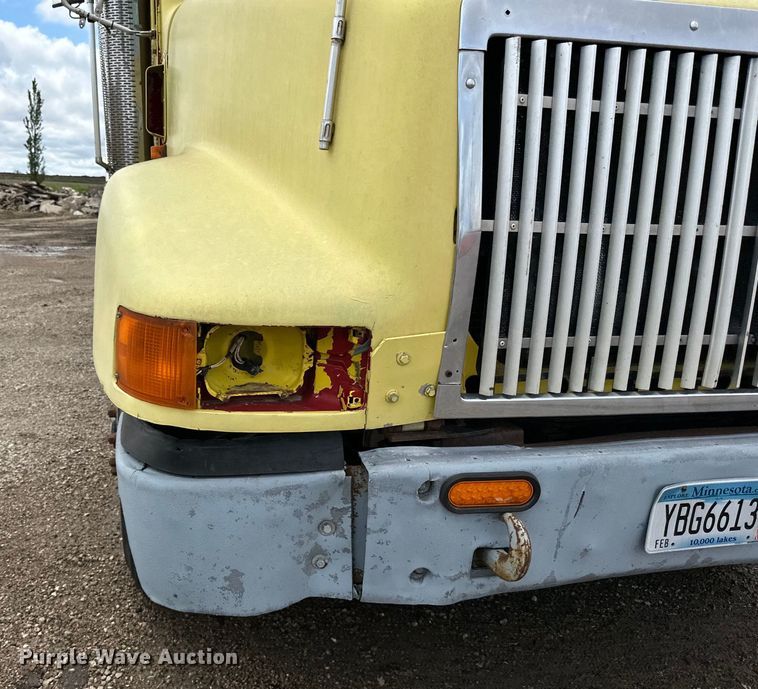 image for item DP8385 1993 International  9400 dump truck