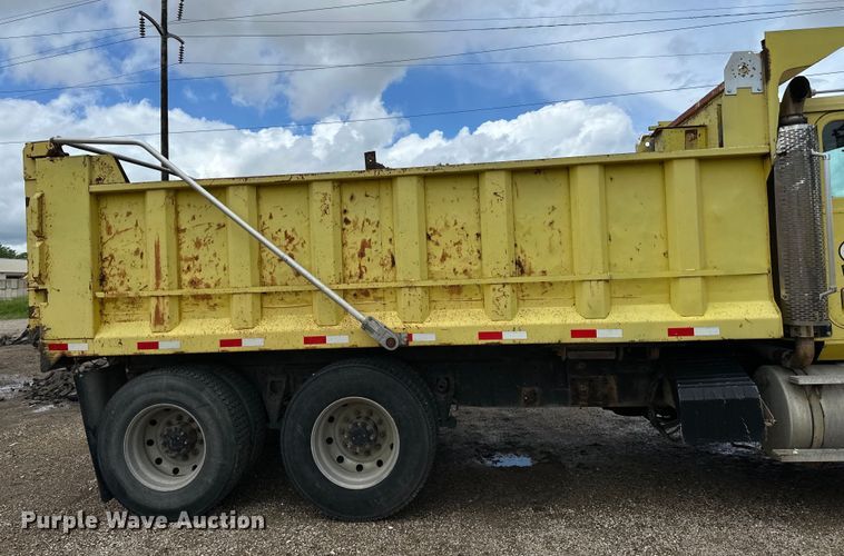 image for item DP8385 1993 International  9400 dump truck