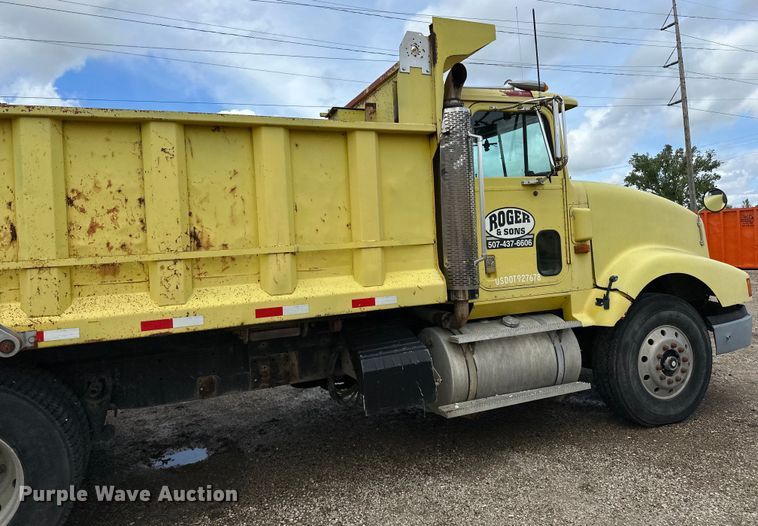 image for item DP8385 1993 International  9400 dump truck