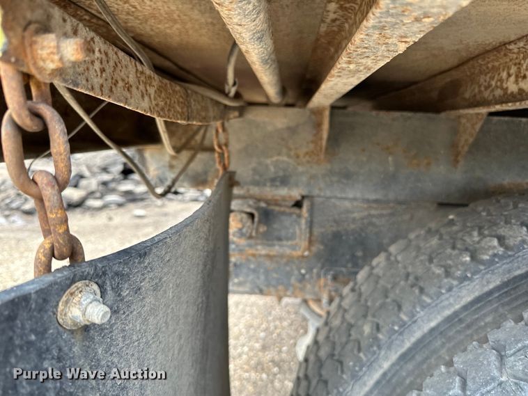 image for item DP8385 1993 International  9400 dump truck