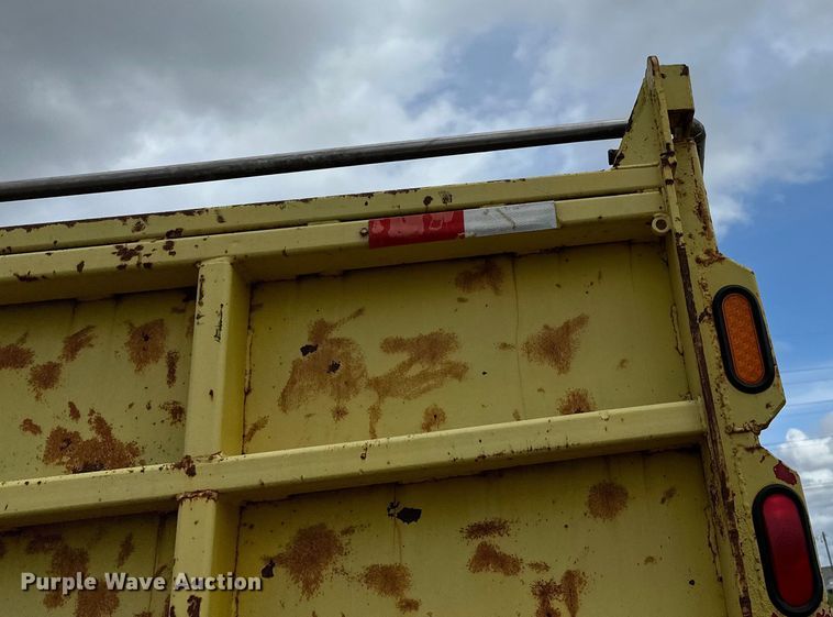 image for item DP8385 1993 International  9400 dump truck