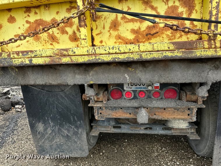 image for item DP8385 1993 International  9400 dump truck