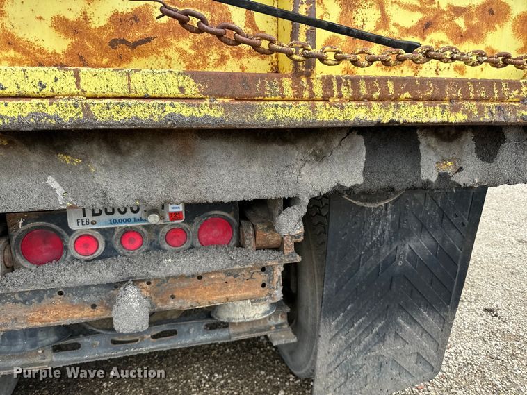 image for item DP8385 1993 International  9400 dump truck