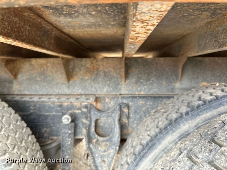 image for item DP8385 1993 International  9400 dump truck