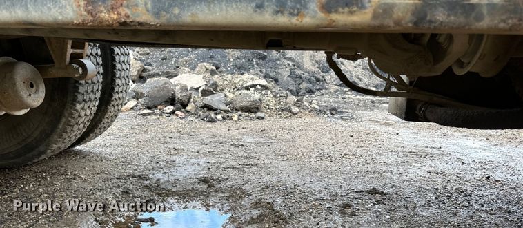 image for item DP8385 1993 International  9400 dump truck