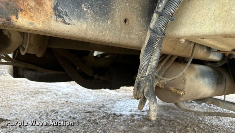 image for item DP8385 1993 International  9400 dump truck