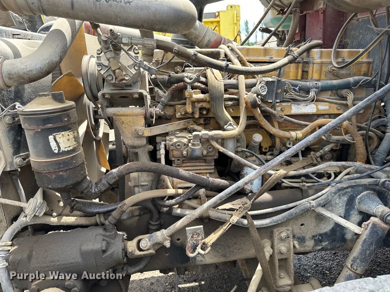 image for item DP8385 1993 International  9400 dump truck