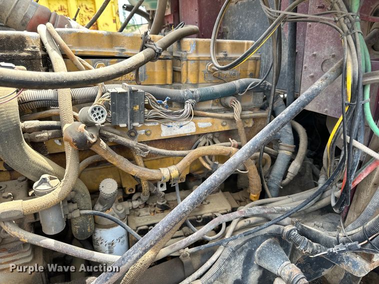 image for item DP8385 1993 International  9400 dump truck