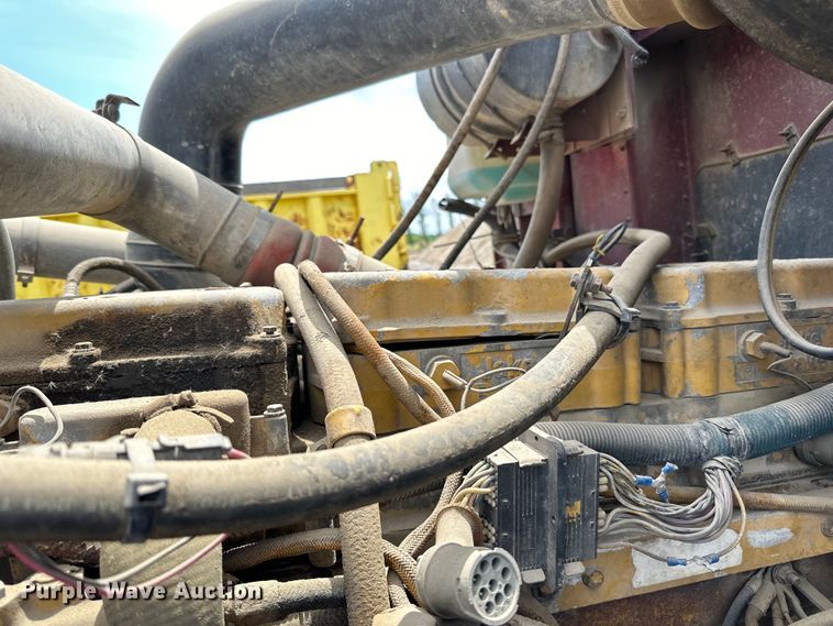 image for item DP8385 1993 International  9400 dump truck