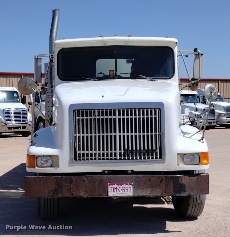 image for item DQ6111 1997 International  9200 water truck