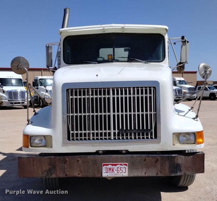 image for item DQ6111 1997 International  9200 water truck