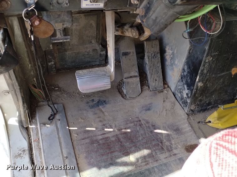 image for item DQ6111 1997 International  9200 water truck