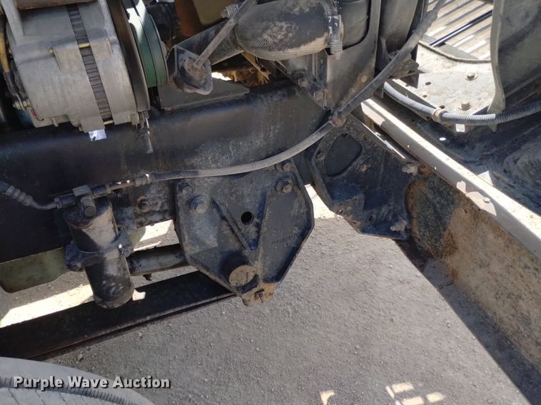 image for item DQ6111 1997 International  9200 water truck