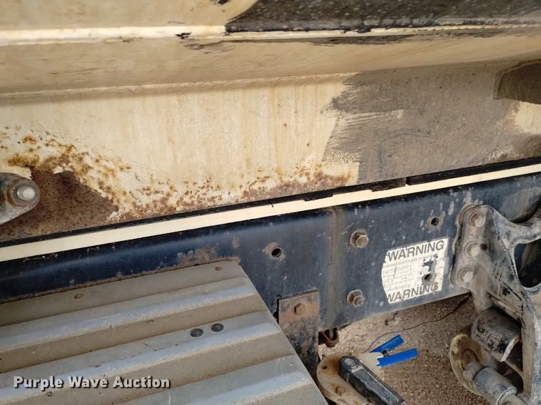 image for item DQ6112 1997 International 9200 water truck