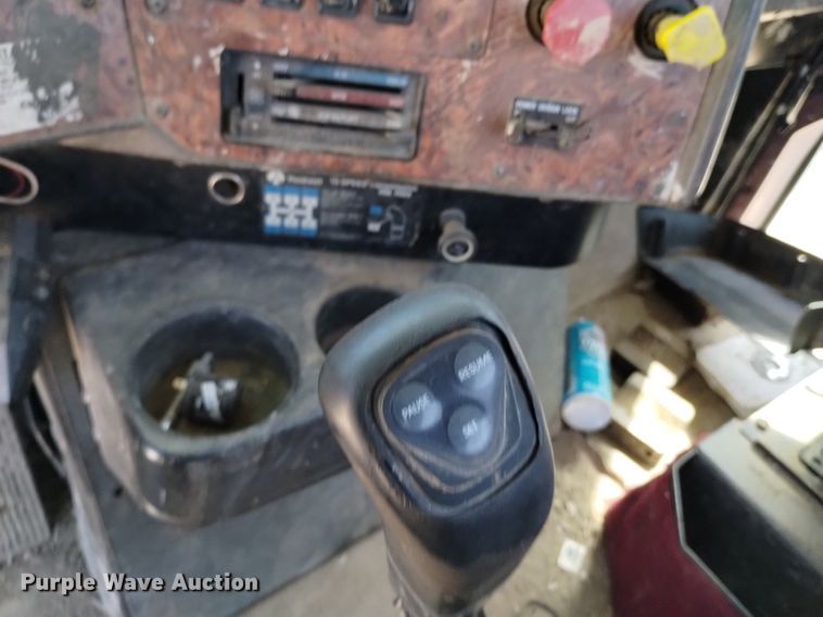 image for item DQ6112 1997 International 9200 water truck