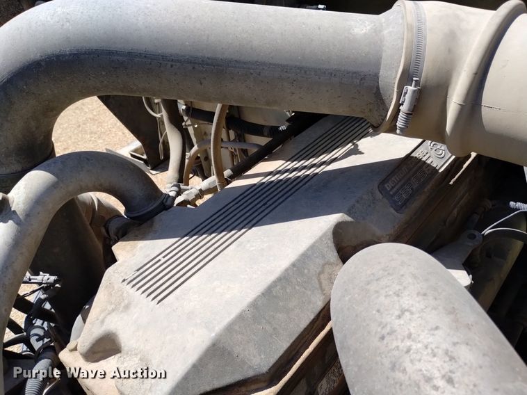 image for item DQ6112 1997 International 9200 water truck