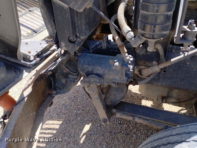 image for item DQ6112 1997 International 9200 water truck