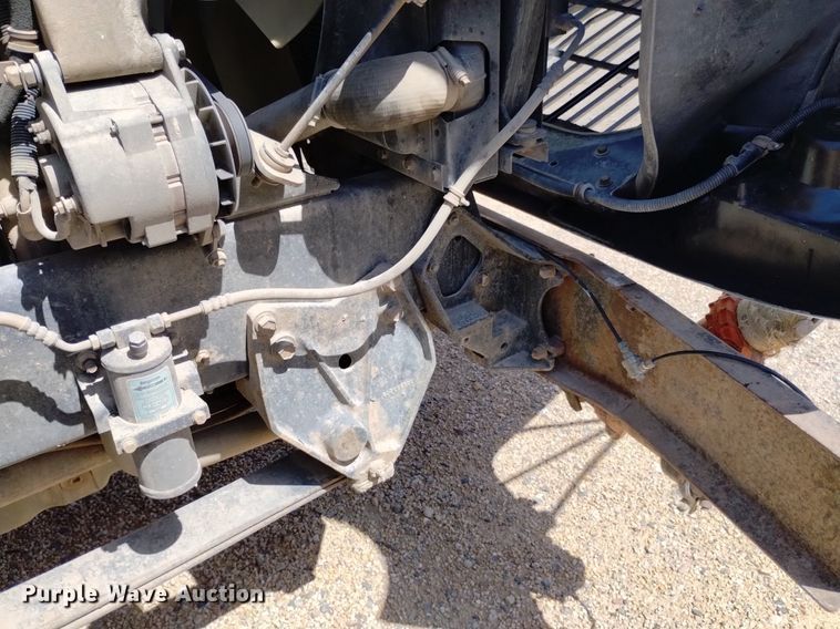 image for item DQ6112 1997 International 9200 water truck